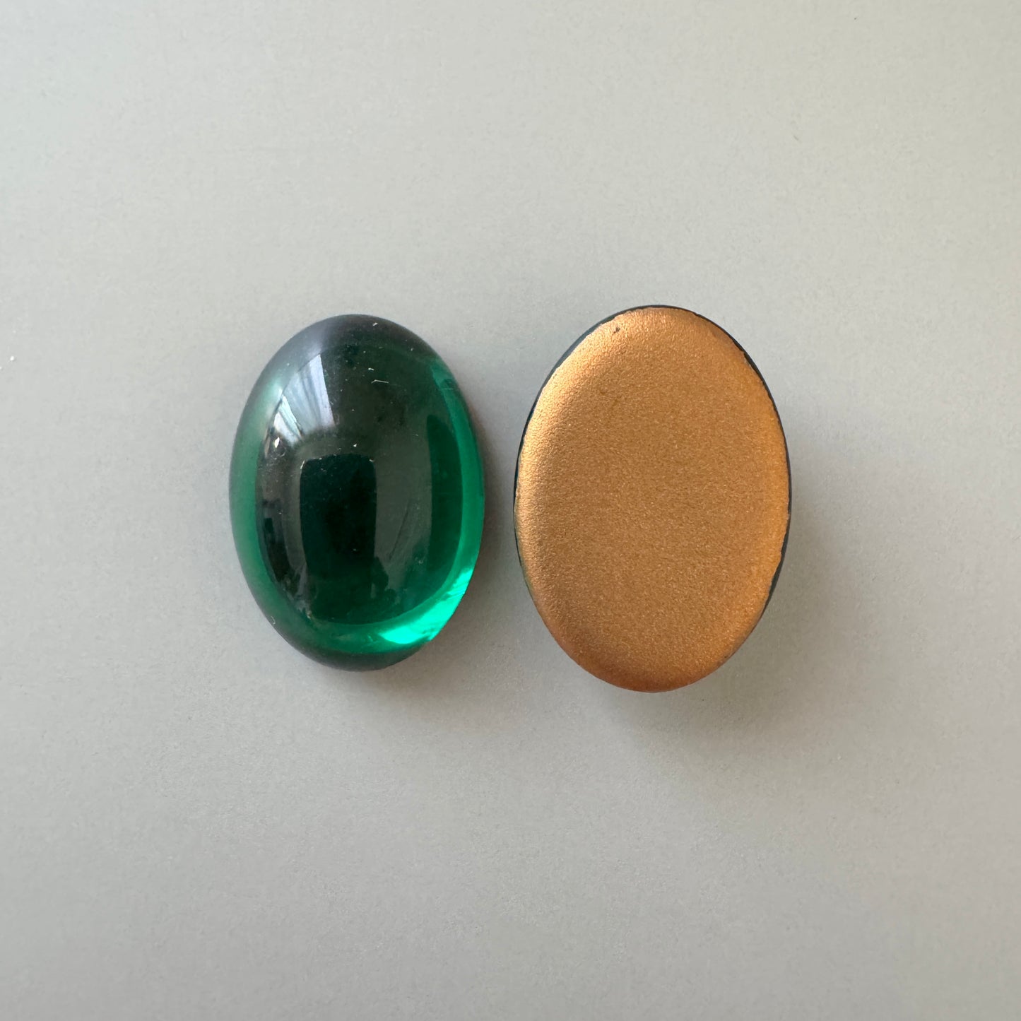 Czech Vintage Glass Cabochon Oval Emerald 18×13mm