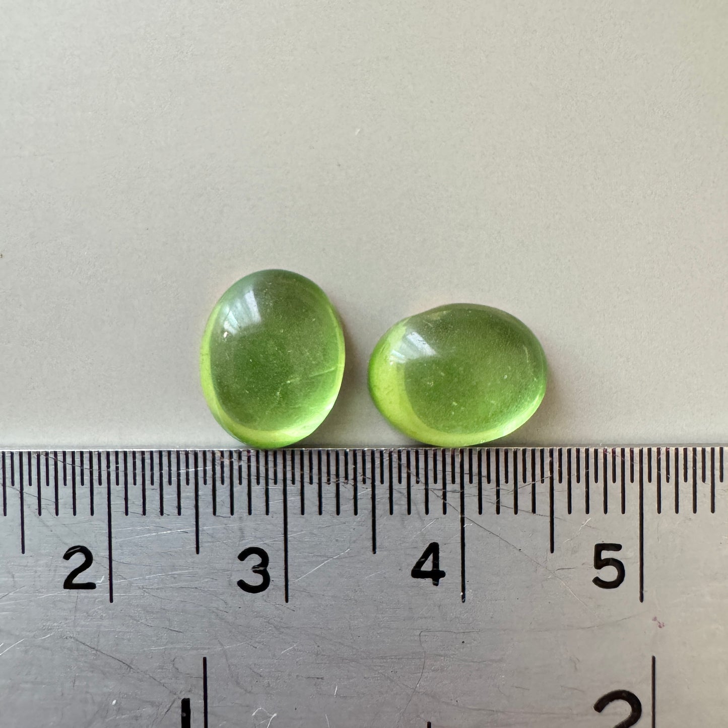 Czech Vintage Glass Cabochon Peridot 10×8mm 【2 pcs】