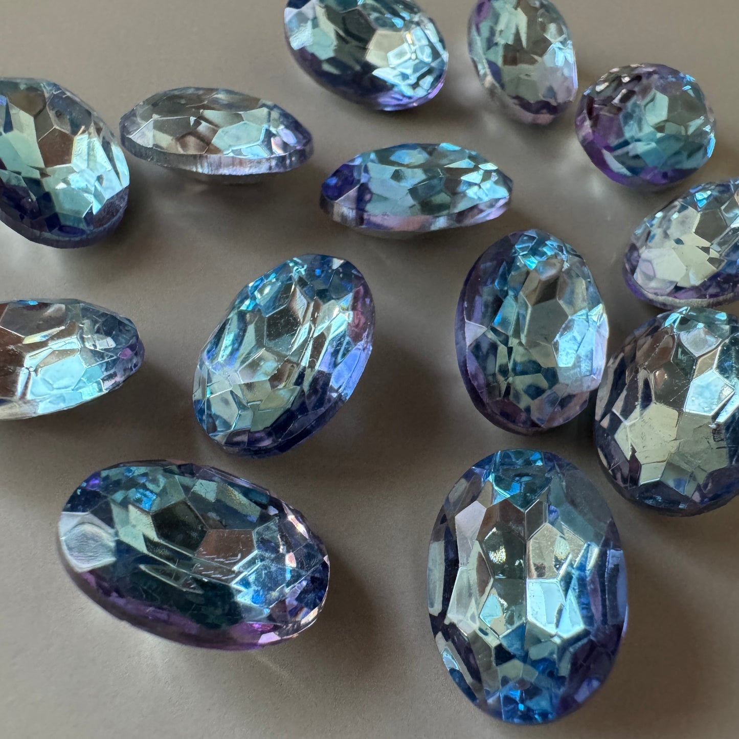 Czech Vintage Glass Stone Vitrail Light Oval 14×10mm