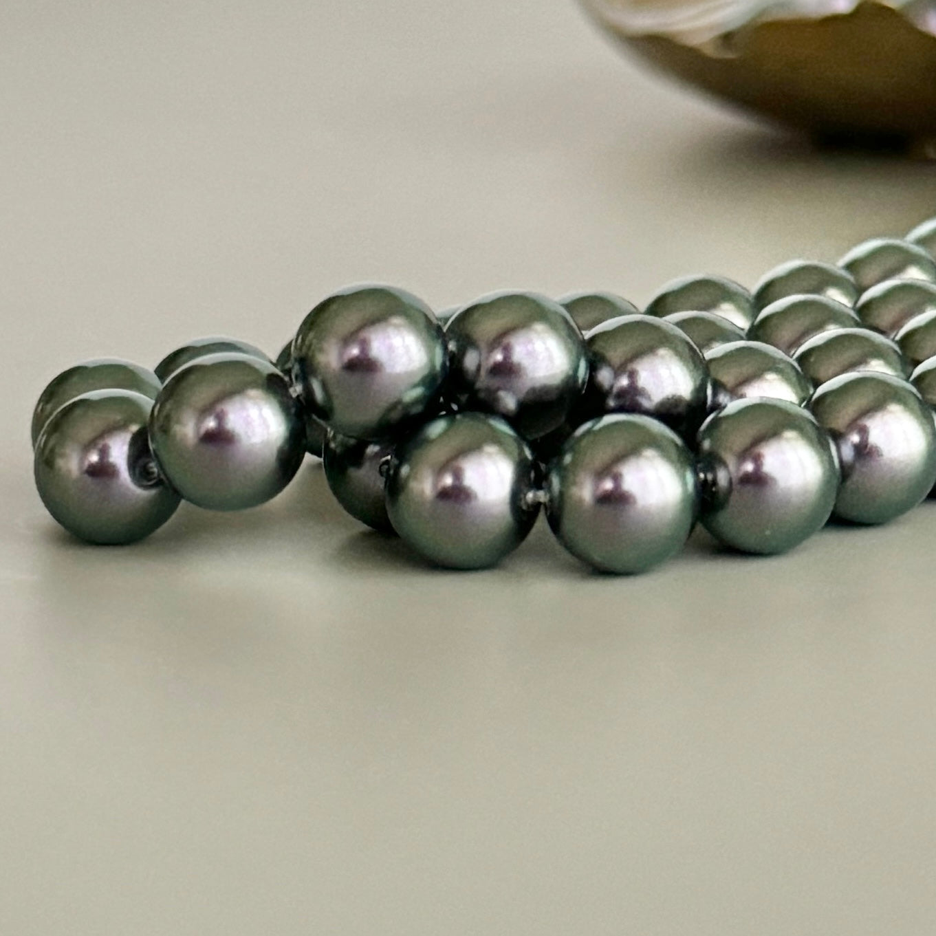 【Made in Japan 】Vintage Glass Pearl Beads Tahiti color