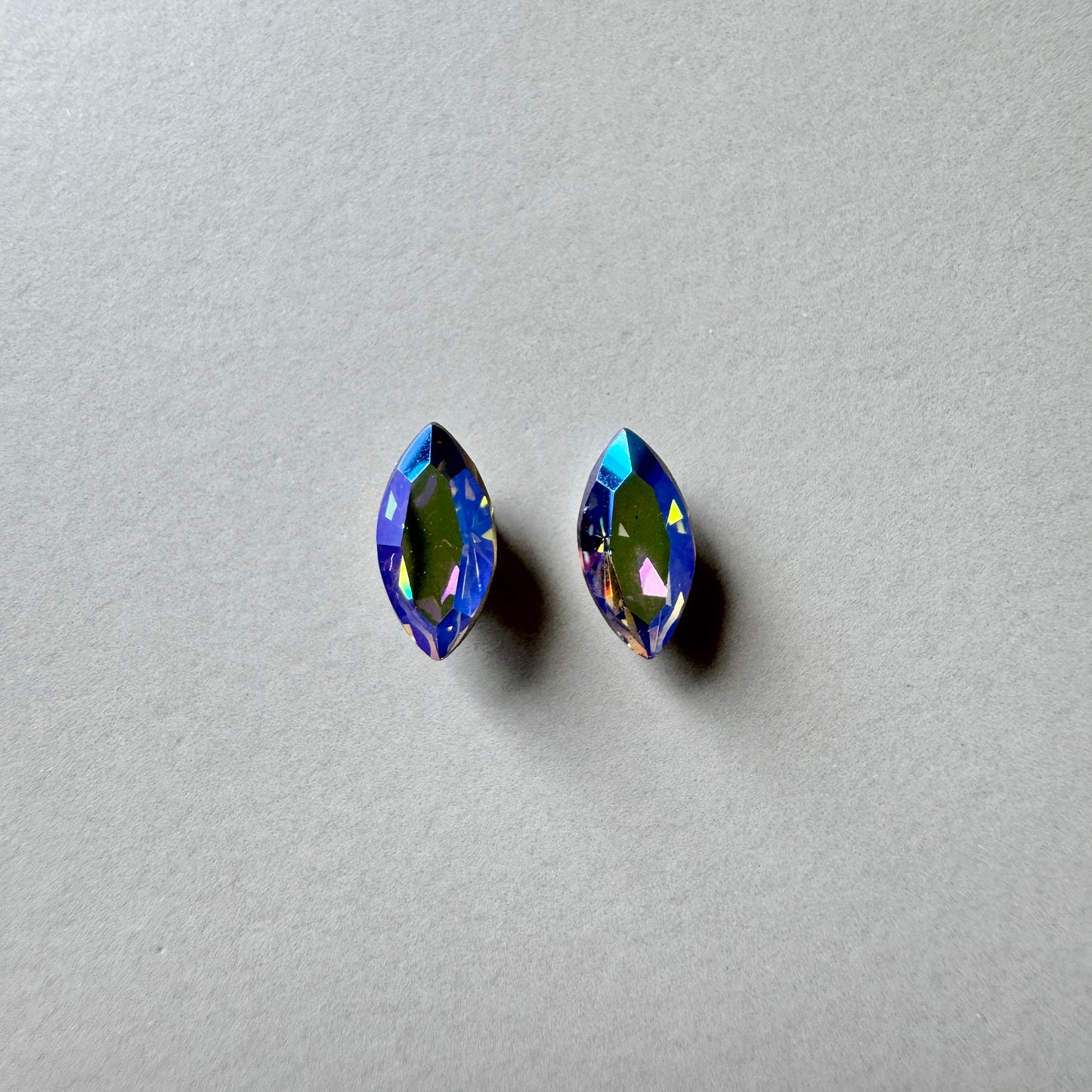 Vintage Swarovski ART #4200 Navette 8x4mm AB Starlight【2 pcs】