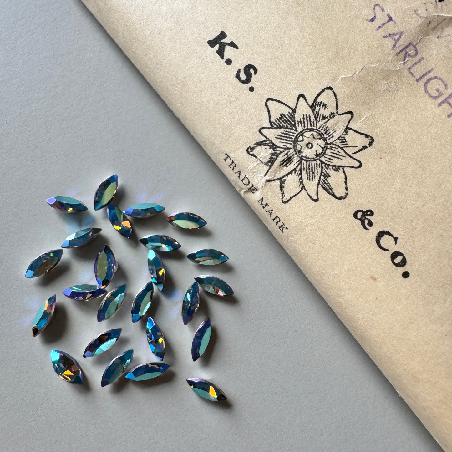 Vintage Swarovski ART #4200 Navette 8x4mm AB Starlight【2 pcs】