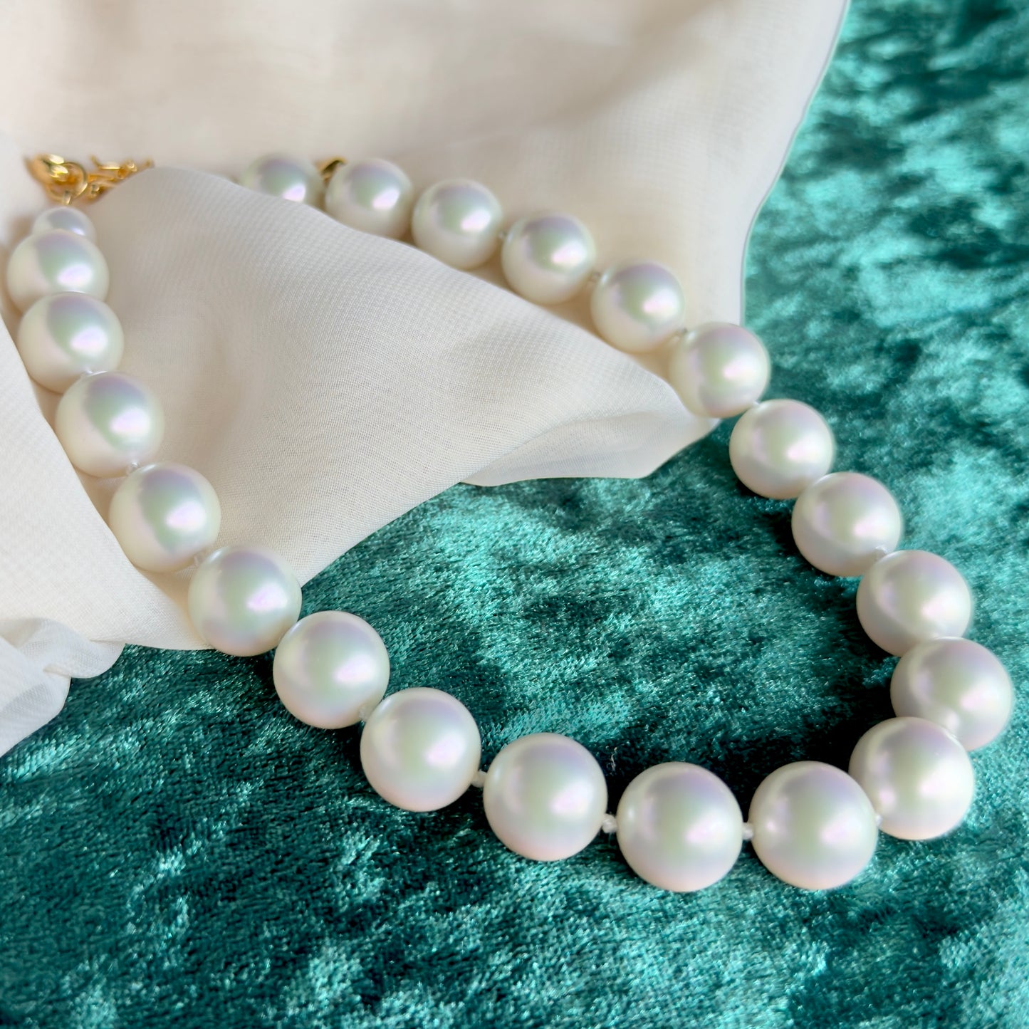 【Made in Japan】Glass Pearl Chunky Choker Necklace W