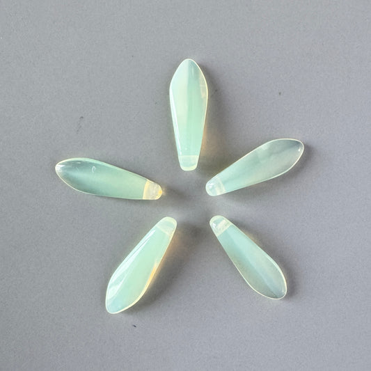 Czech Pressed Vaseline Beads Dagger Yellow 16x5mm【5 pcs】