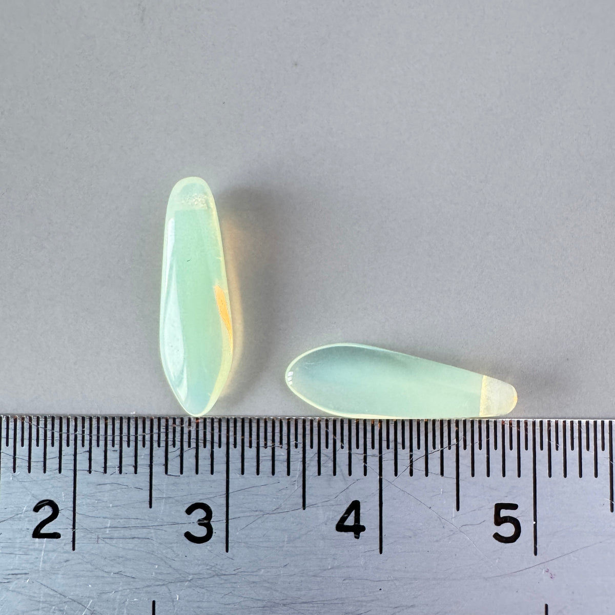 Czech Pressed Vaseline Beads Dagger Yellow 16x5mm【5 pcs】