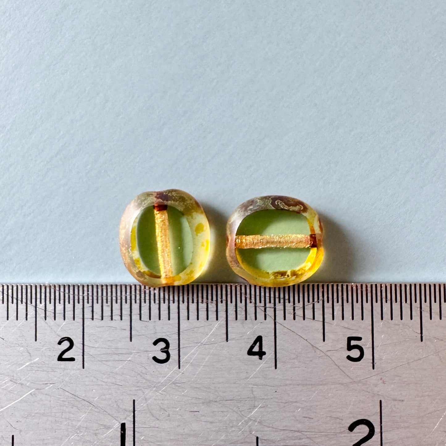 Czech Pressed Vaseline Window Flat Oval Beads 10x9mm 【2 pcs】