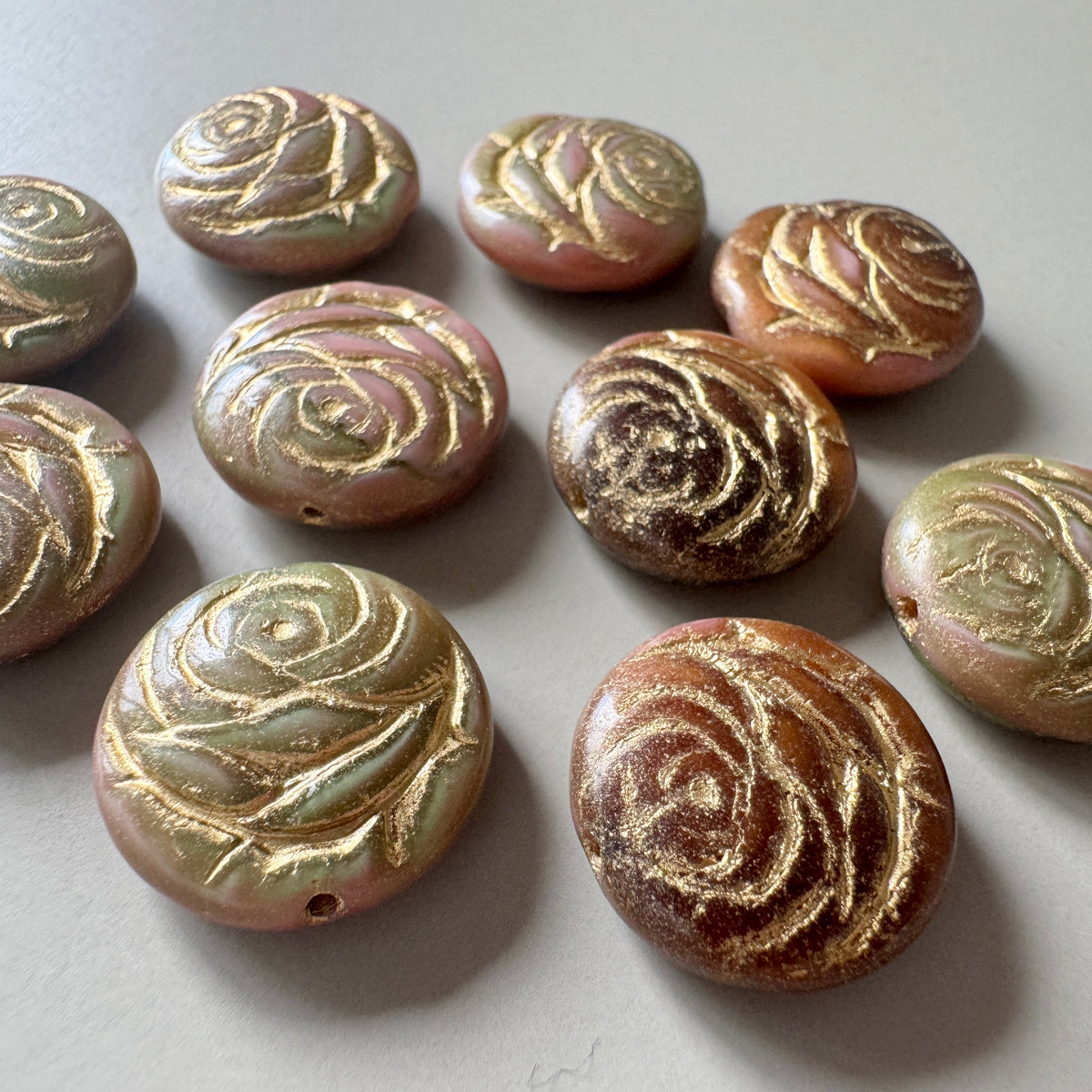 Czech Pressed Rose Beads Brown Mix【2 pcs】