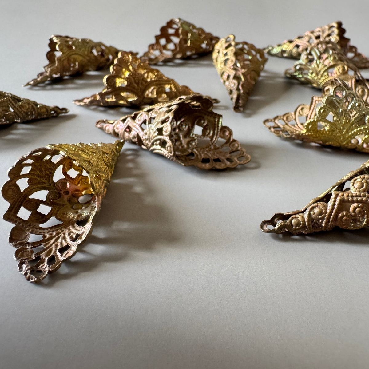 Vintage Brass Filigree Cone Charm 42×17×15mm【1 pc】