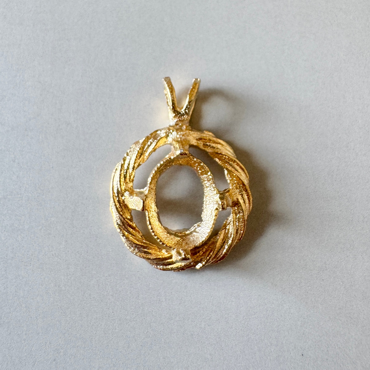 Vintage Gold Tone Wreath Setting Oval 8×6mm【1 pc】