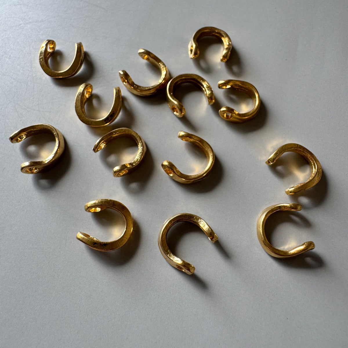 Vintage Gold Tone U-shaped Bead Frame 2 Holes【1 pc】