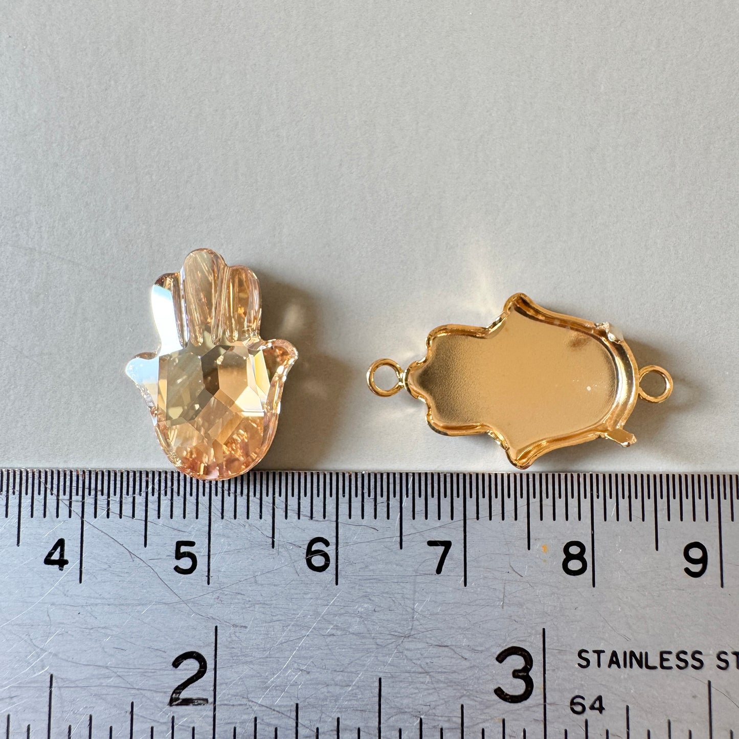 Swarovski ART #4778 Fatima Hand Fancy Stone Crystal Golden Shadow 18×13.7mm【with Setting】