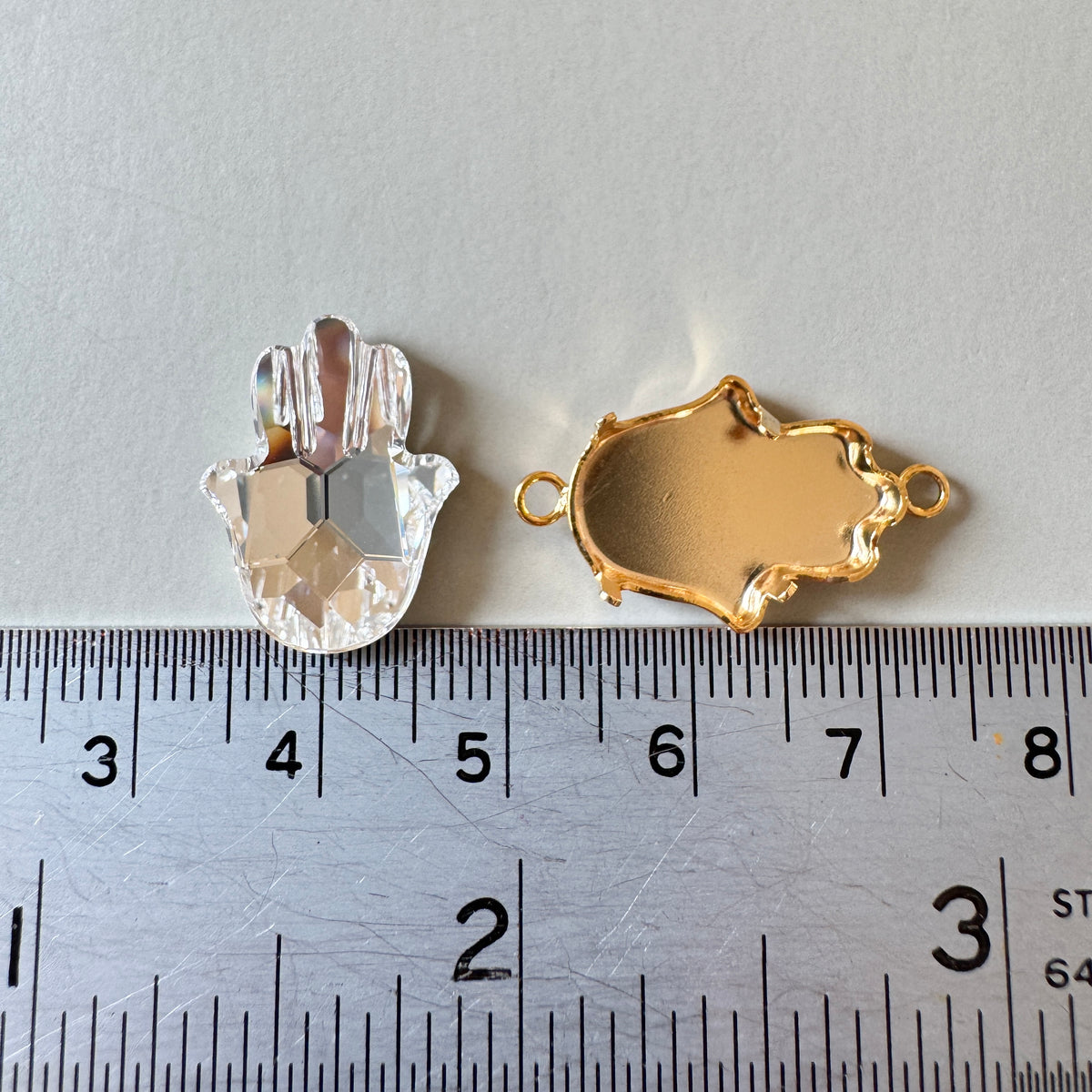 Swarovski ART #4778 Fatima Hand Fancy Stone Crystal 18×13.7mm【with Setting】