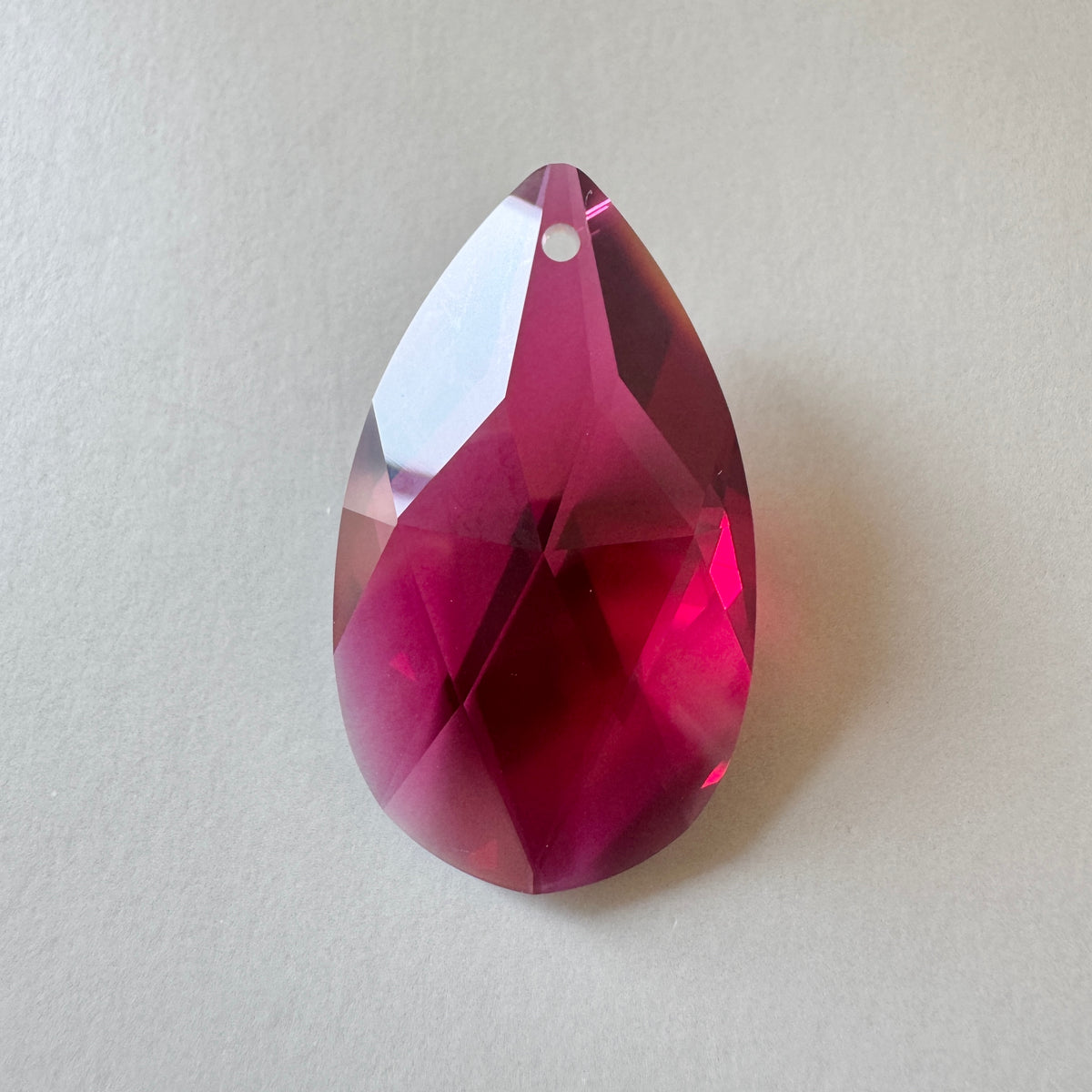 Swarovski ART #8721 Pear Shape Bordeaux 38×22mm【1 pc】