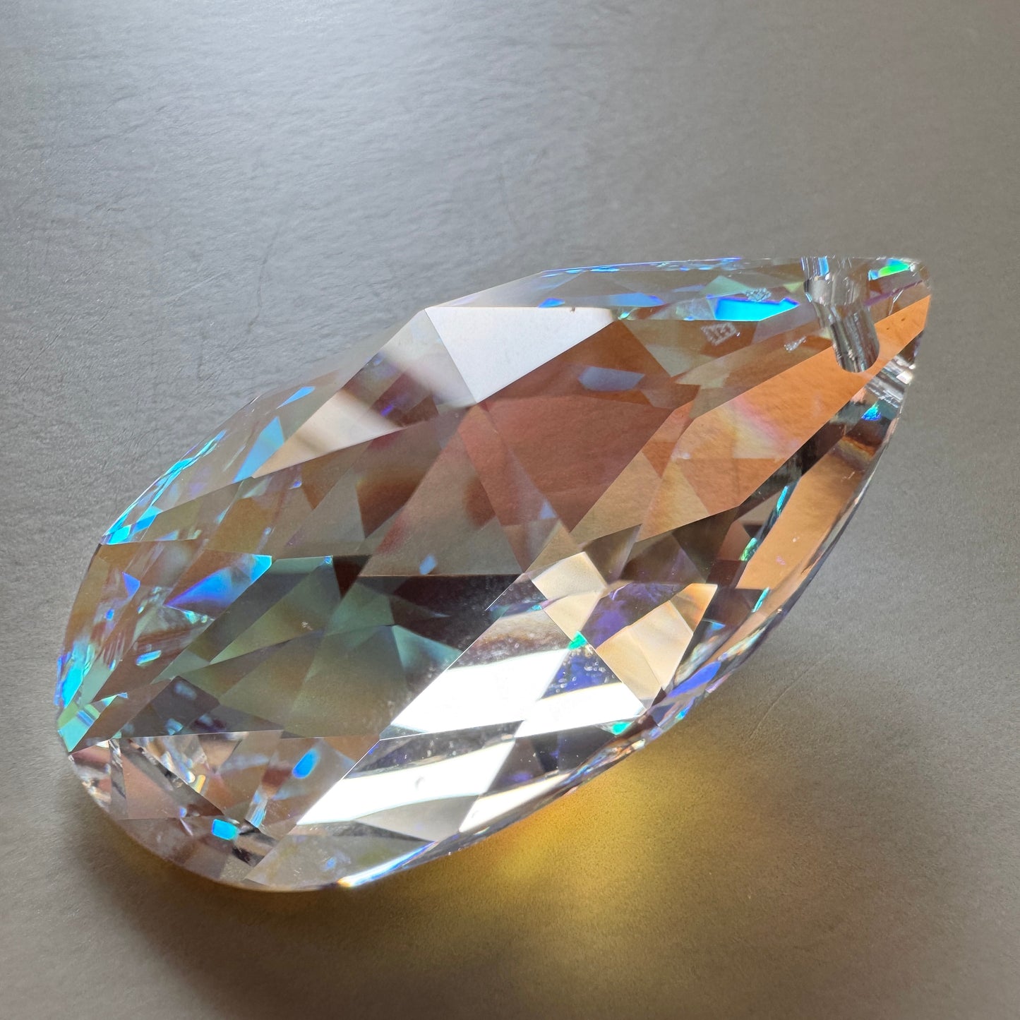 Swarovski ART #8721 Pear Shape Crystal Blue AB 38×22mm【1 pc】