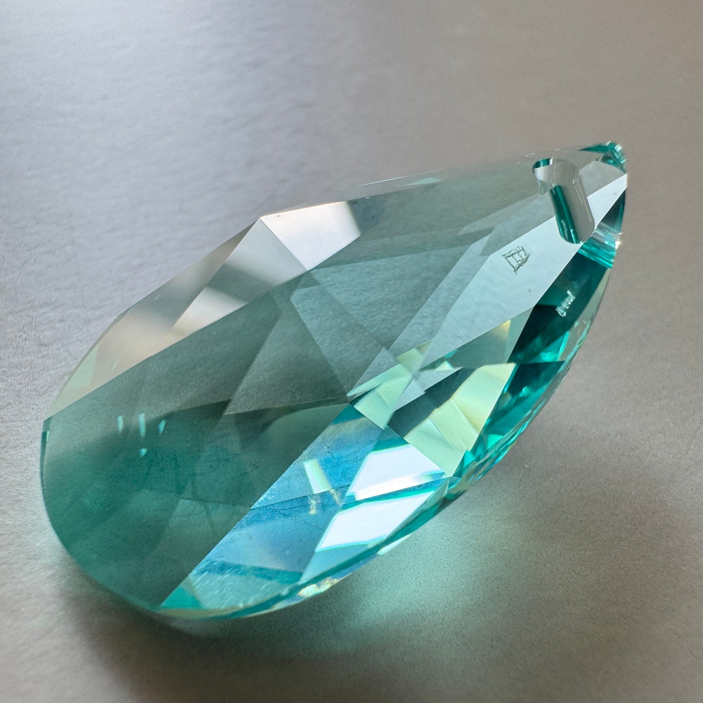 Swarovski ART #8721 Pear Shape Antique Green 28×17mm【1 pc】