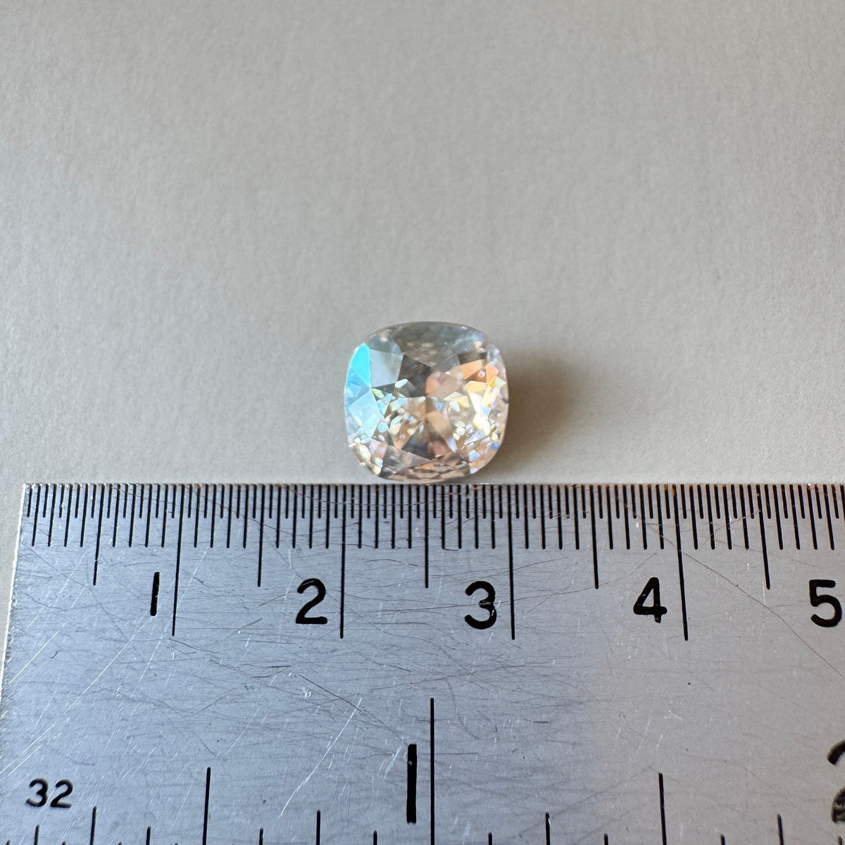 Swarovski ART #4470 Cushion Square Fancy Stone Crystal Moonlight / Foiled 10mm【1 pc】