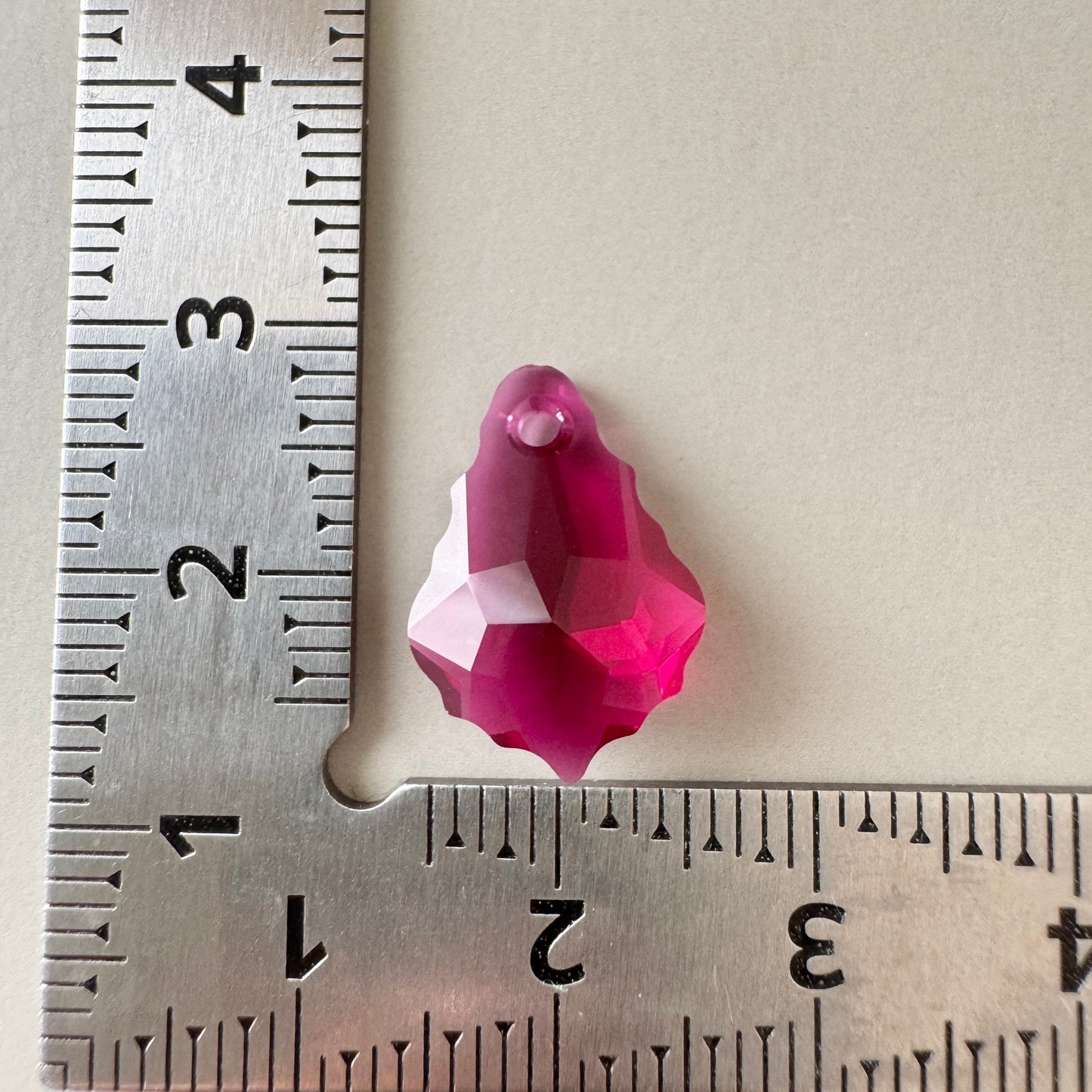 Swarovski ART #6090 Baroque Pendant Ruby 16×11mm【1 pc】