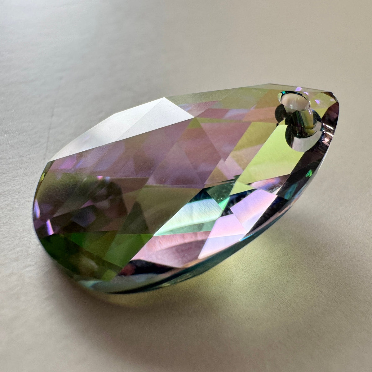 Swarovski ART #6106 Pear-shaped Pendant Crystal Paradise Shine 22mm【1 pc】