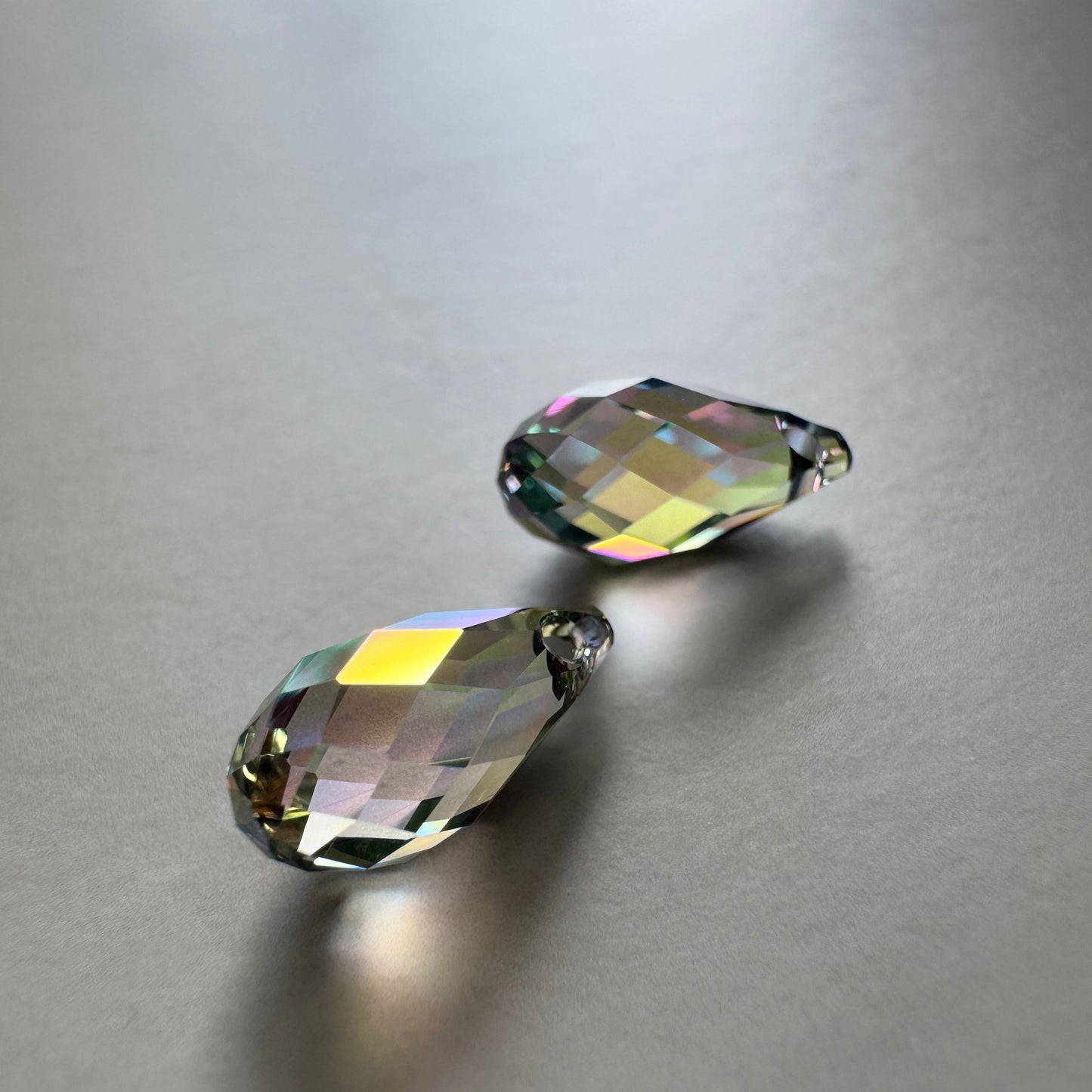 Swarovski ART #6010 Briolette Pendant Crystal Paradise Shine 11×5.5mm【2 pcs】
