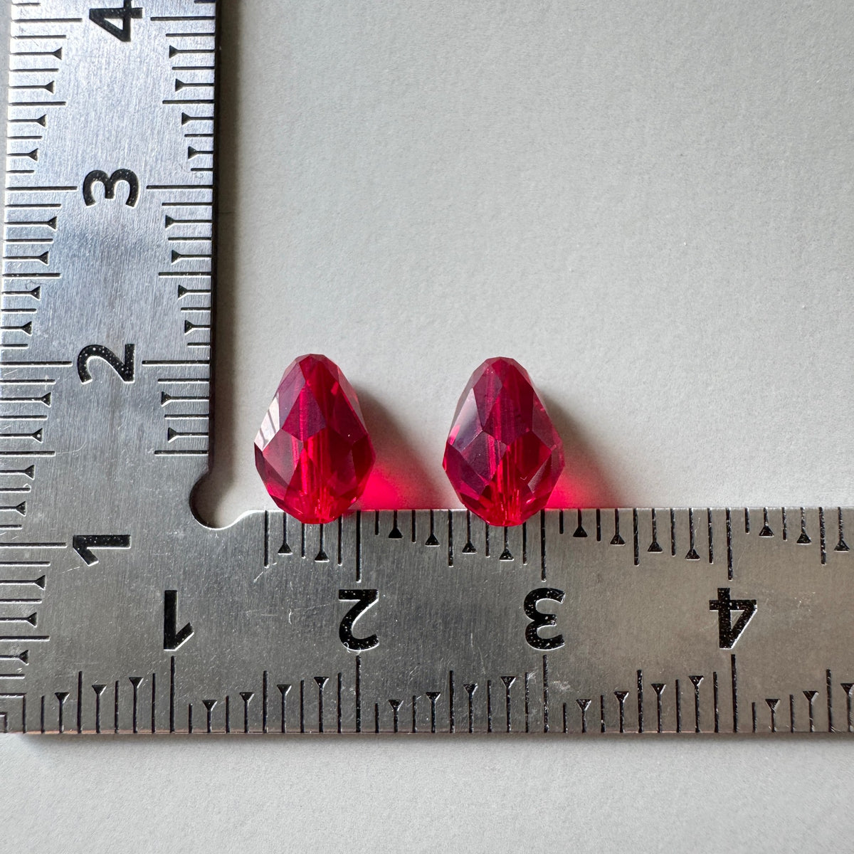 Swarovski ART #5500 Drop Bead Ruby 9×6mm【2 pcs】