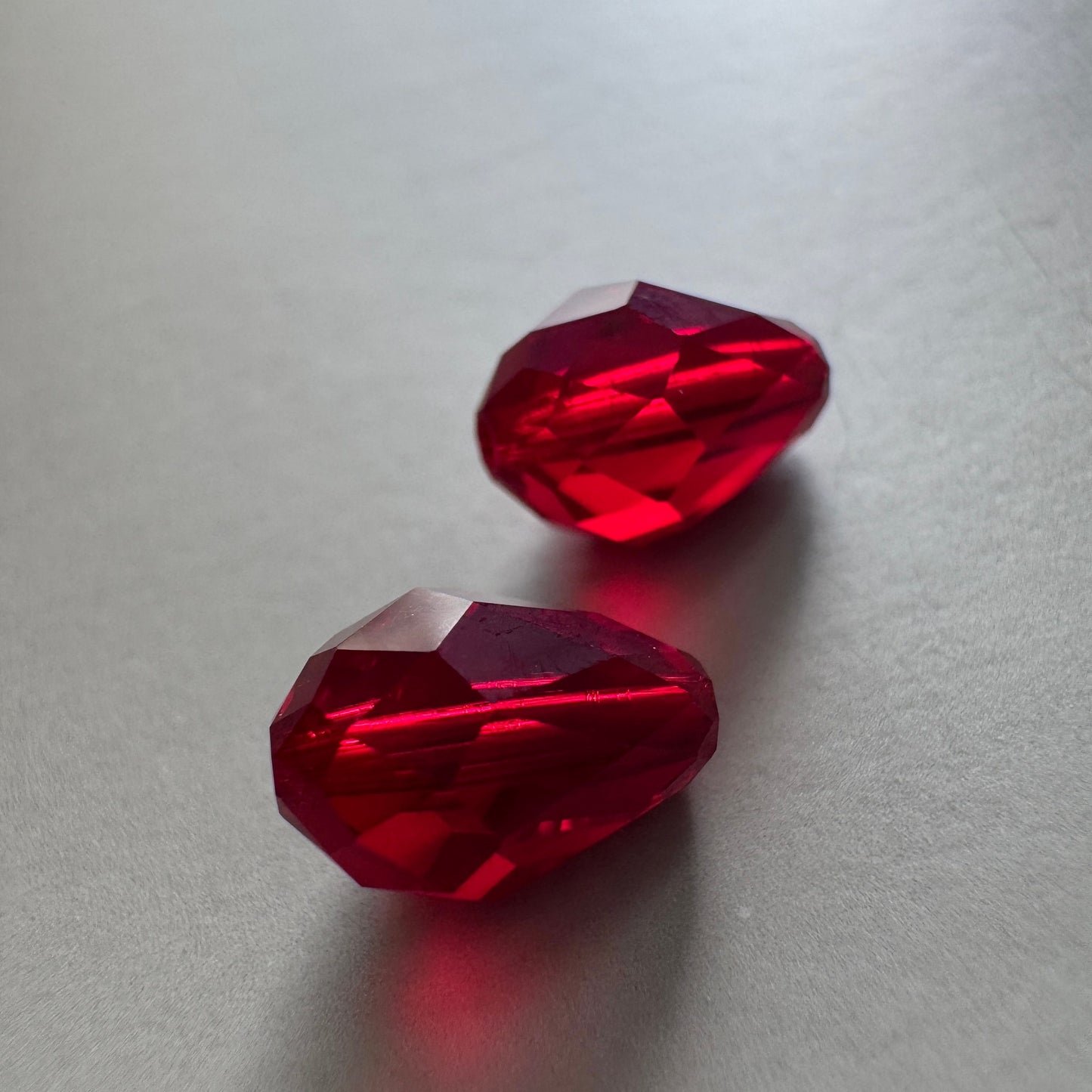 Swarovski ART #5500 Drop Bead Ruby 9×6mm【2 pcs】