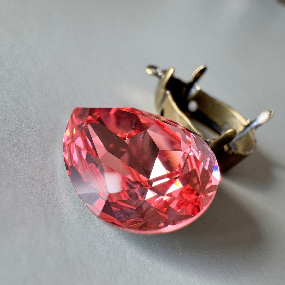 Special Set【Swarovski #4320 Rose Peach 18×13mm & Antique Gold Setting】26MX_317