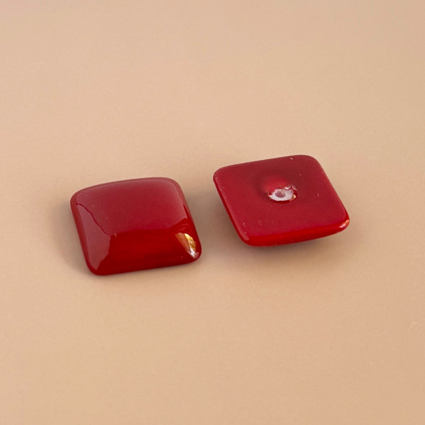 【Made in Japan】AKADAMA Plastic Cabochon Retro Red color coated Square【16mm】