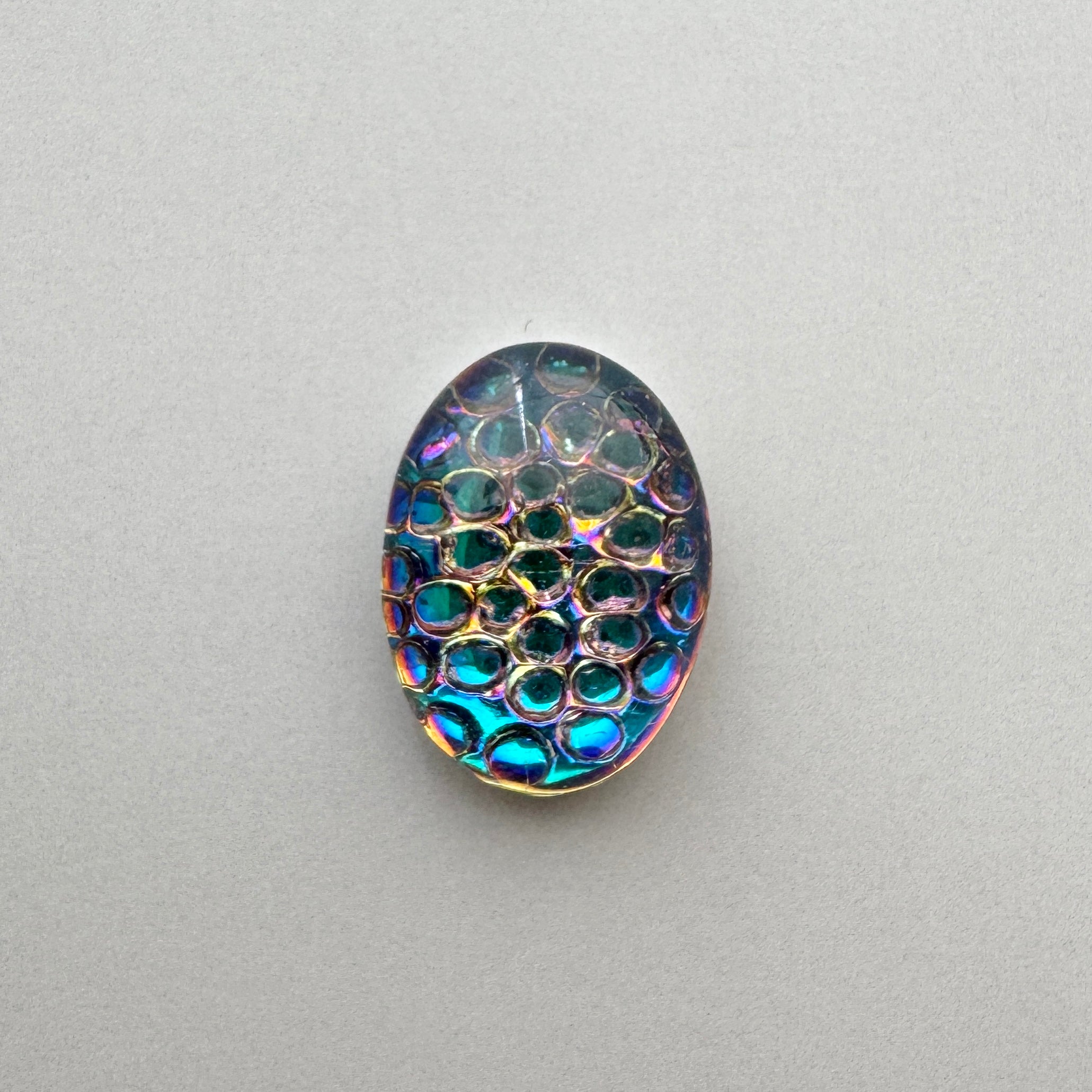 German Vintage Glass Cabochon Snakeskin Helio Green Oval 14