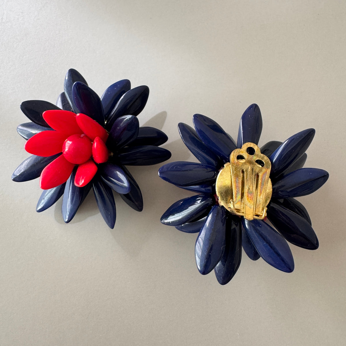 Czech Vintage Glass Flower Clip Earrings Navy Red