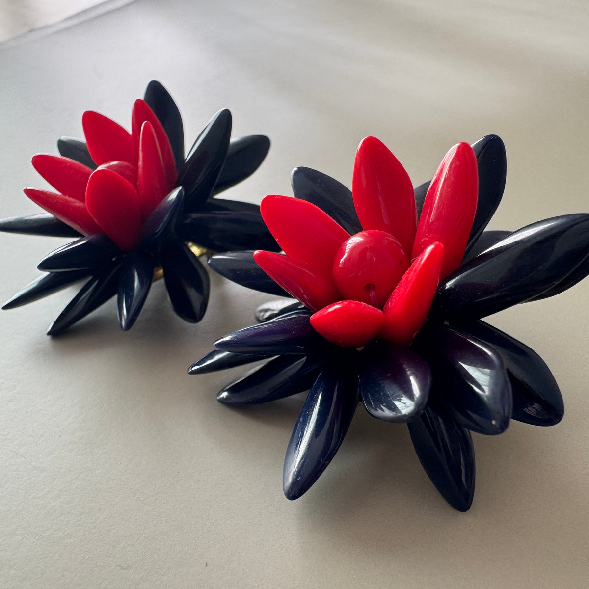 Czech Vintage Glass Flower Clip Earrings Navy Red