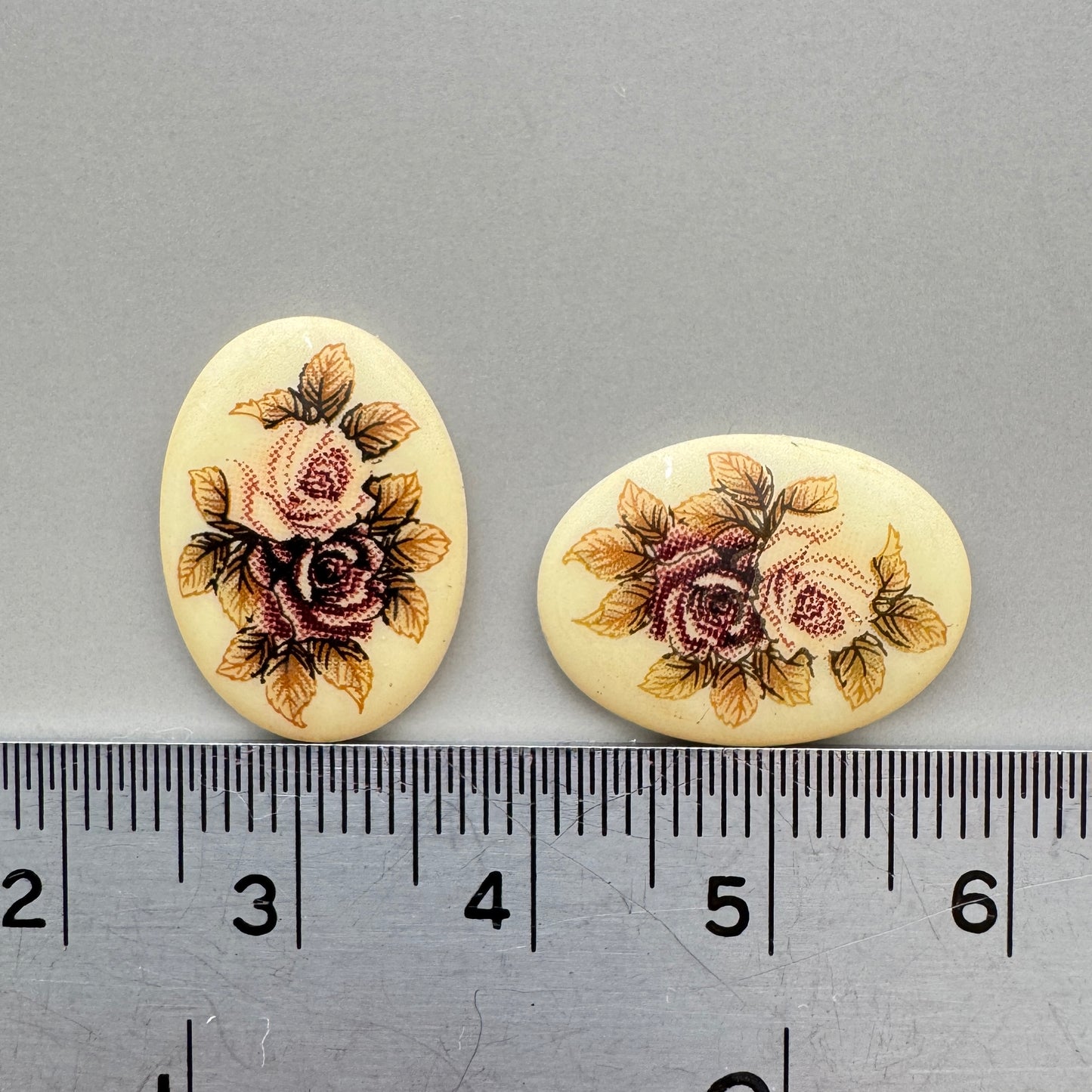 Japan Vintage Glass Two Roses Cabochon