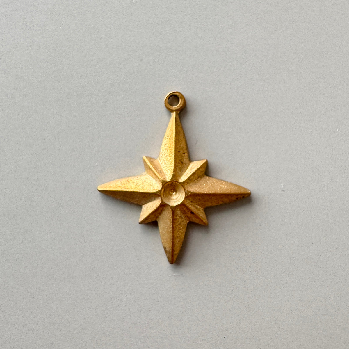 Brass Charm Bright Star 18mm