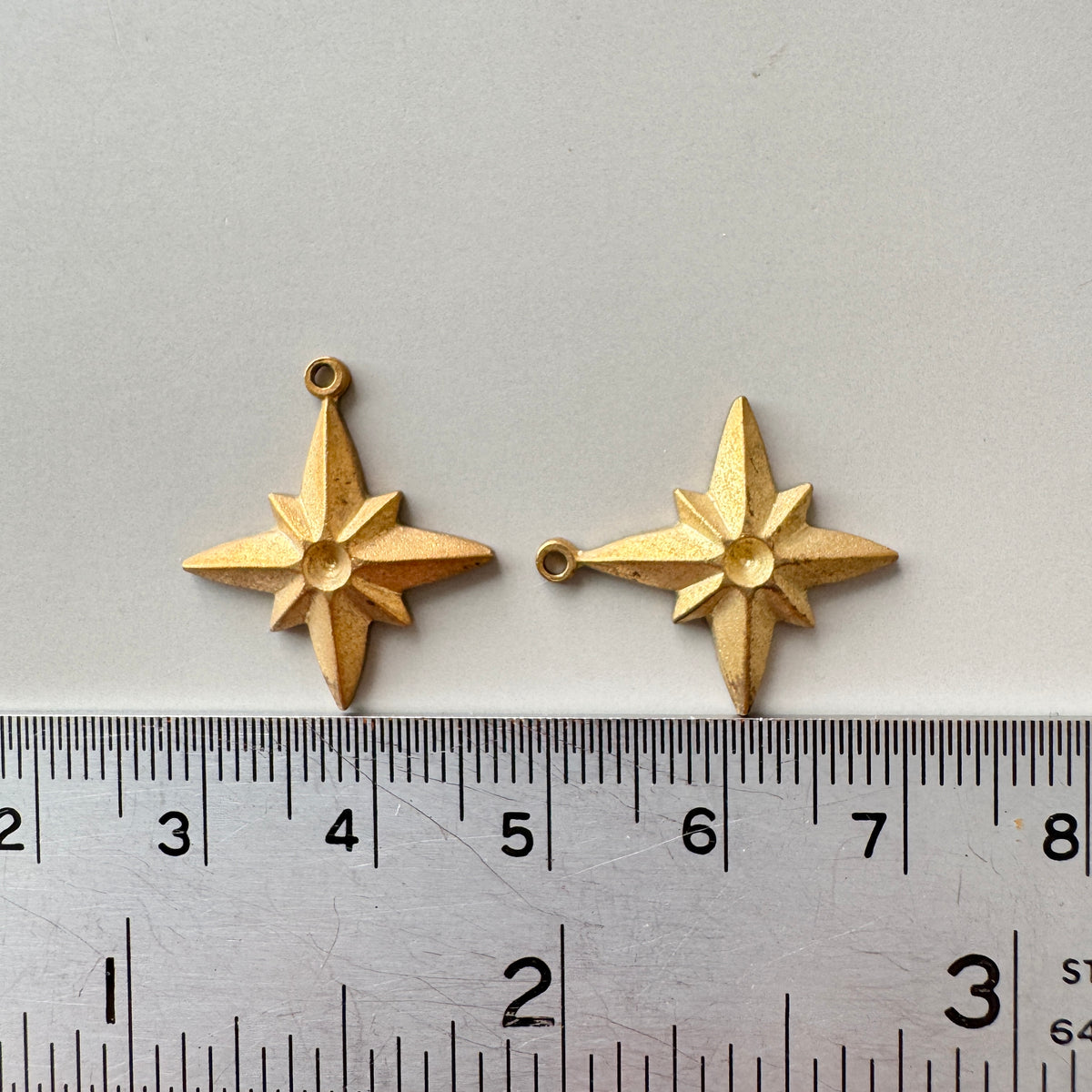 Brass Charm Bright Star 18mm