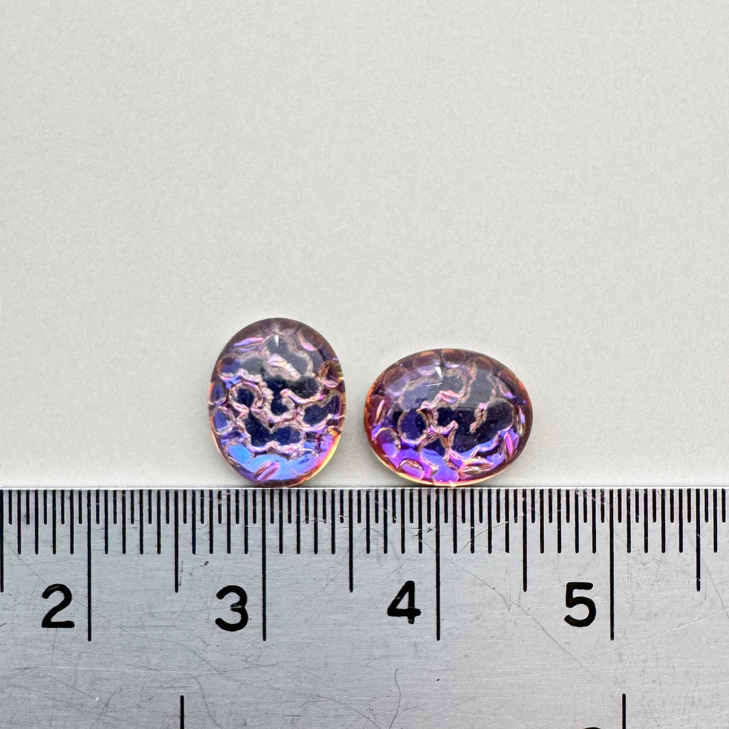 German Vintage Glass Cabochon Snakeskin Helio Green Oval 10×8mm【2pcs】