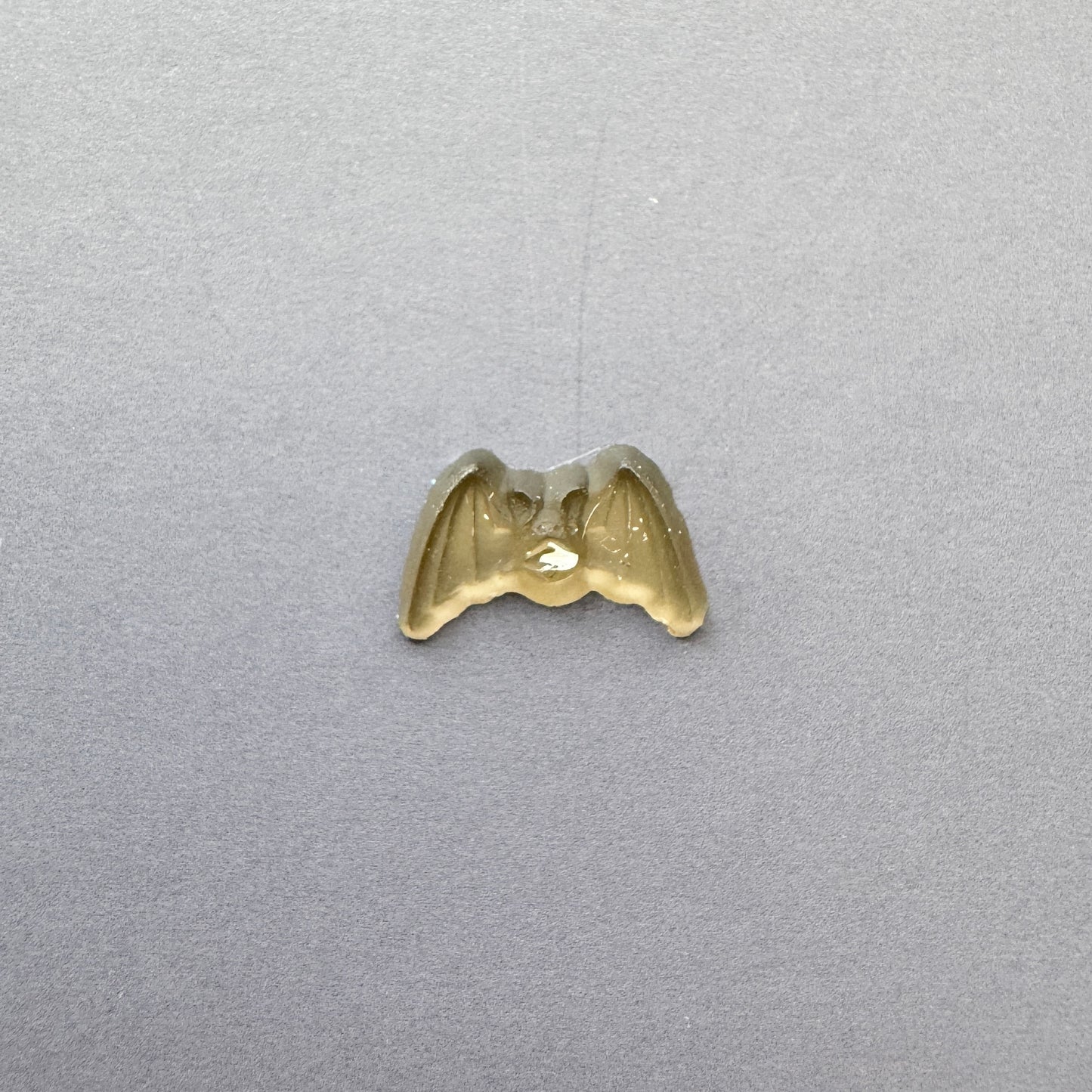 Vintage Glass Cabochon Mini Bat 7×11mm