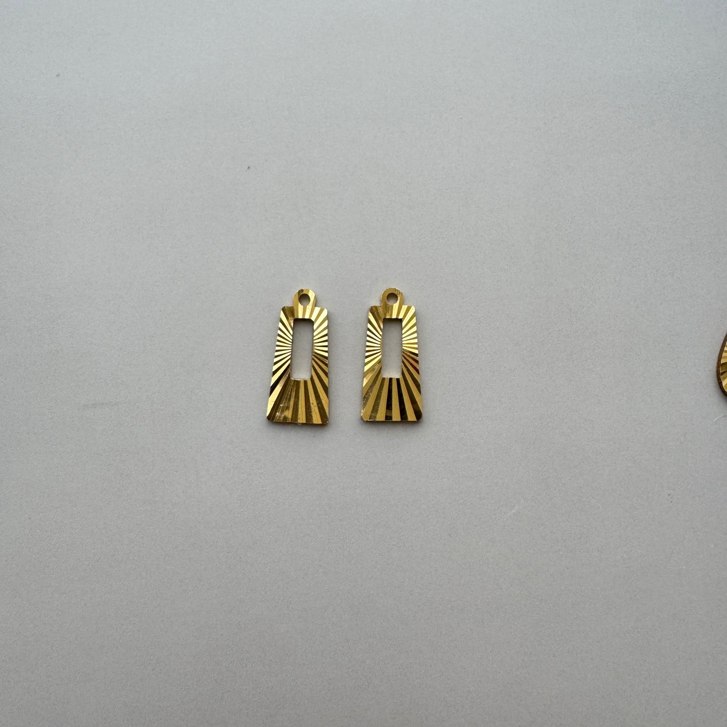 Taiwan Vintage Metal Charm 約11-17mm【2 pcs / 4 design】