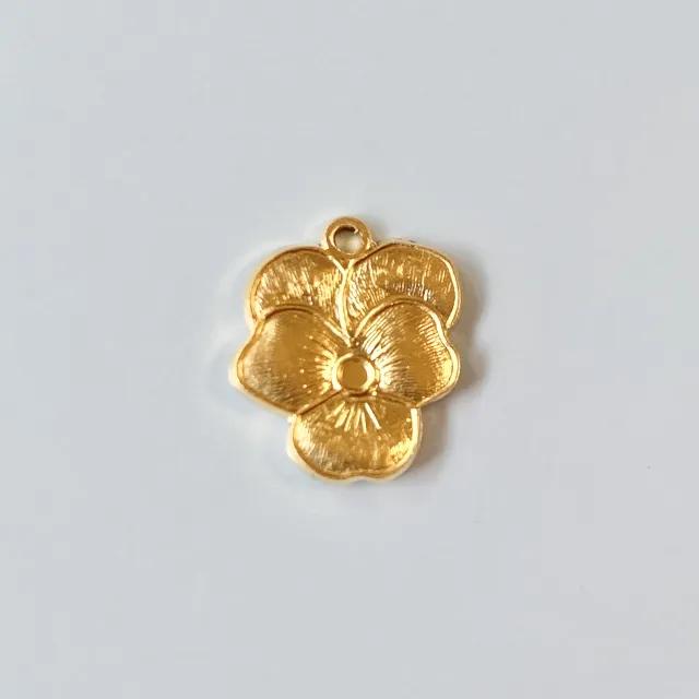 Brass Charm Pansy Medium 13×12mm