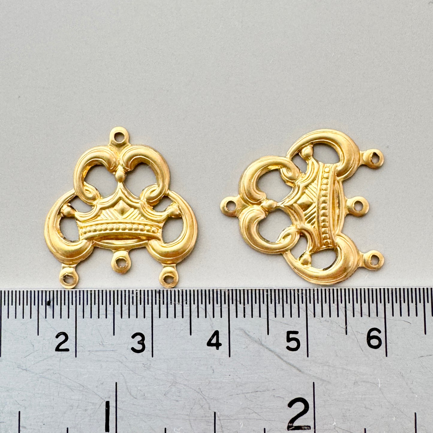 Brass Charm Connector Crown Filigree 22×21mm