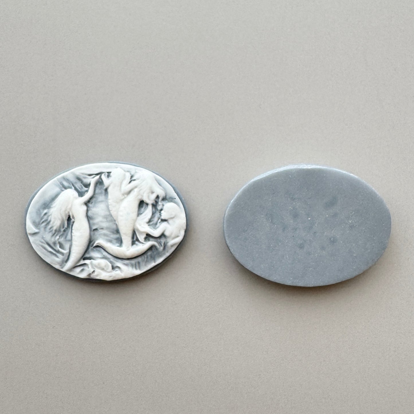 Plastic Cameo Mermaids Swimming Oval Blue Grey 18x25mm