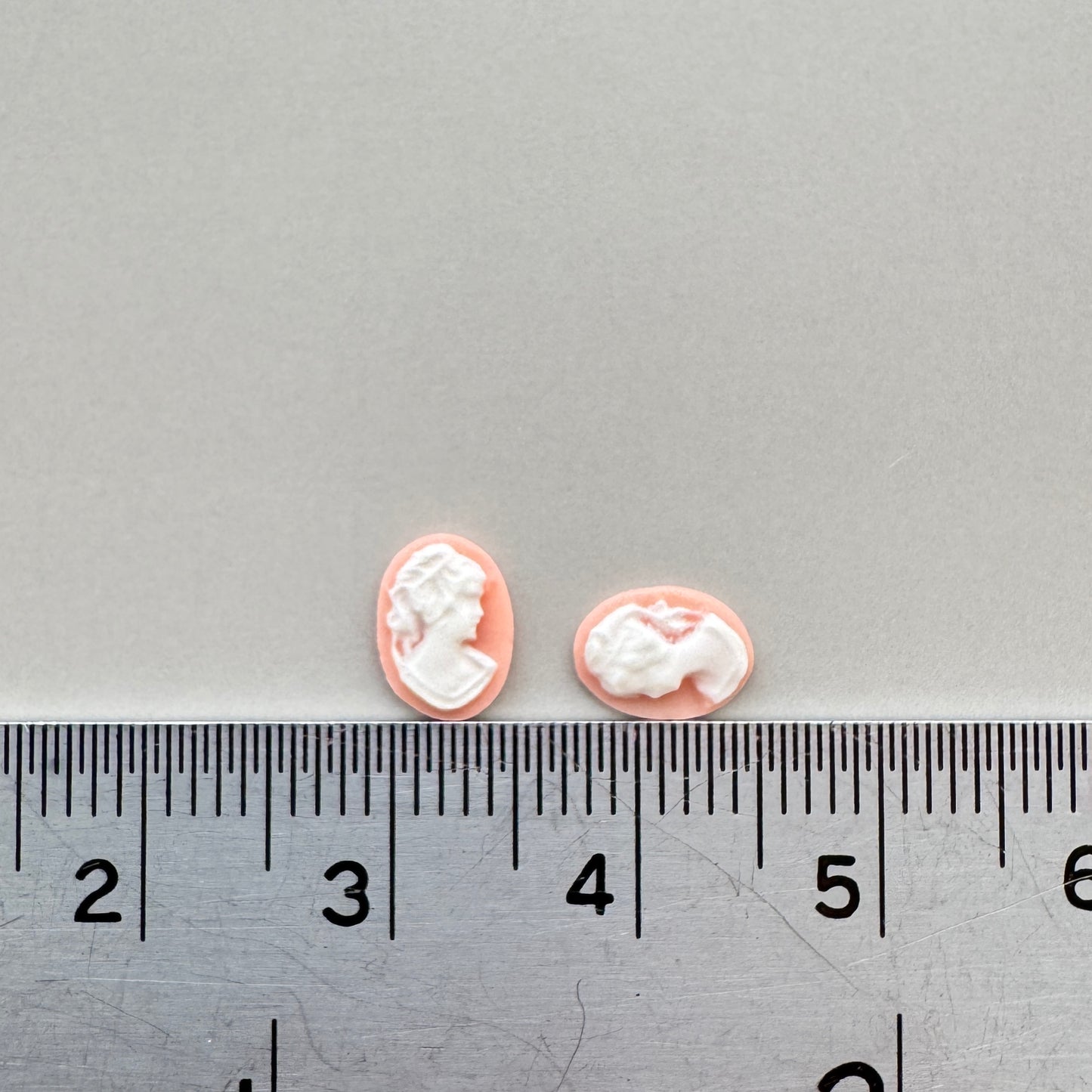 Plastic Cameo Lady Profile Angel Skin Oval 8x6mm【1 pair】