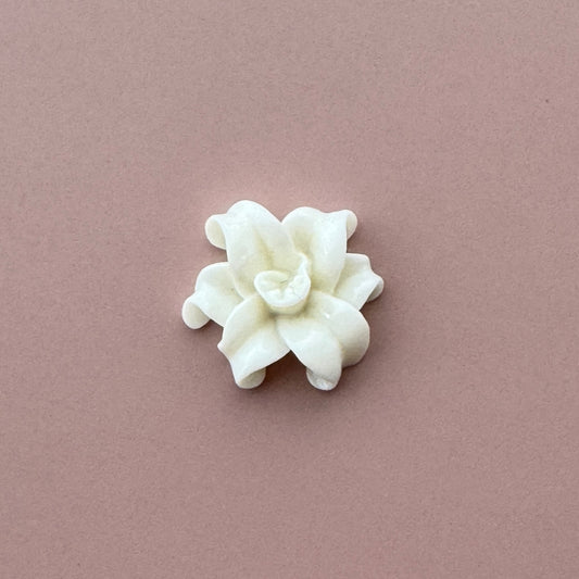 70's Japan Vintage White Flower Cabochon 13x15mm