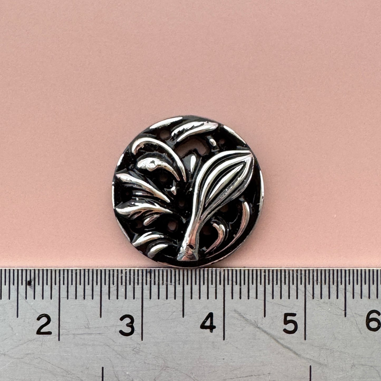 70's Japan Vintage Cabochon Black/Silver 19mm