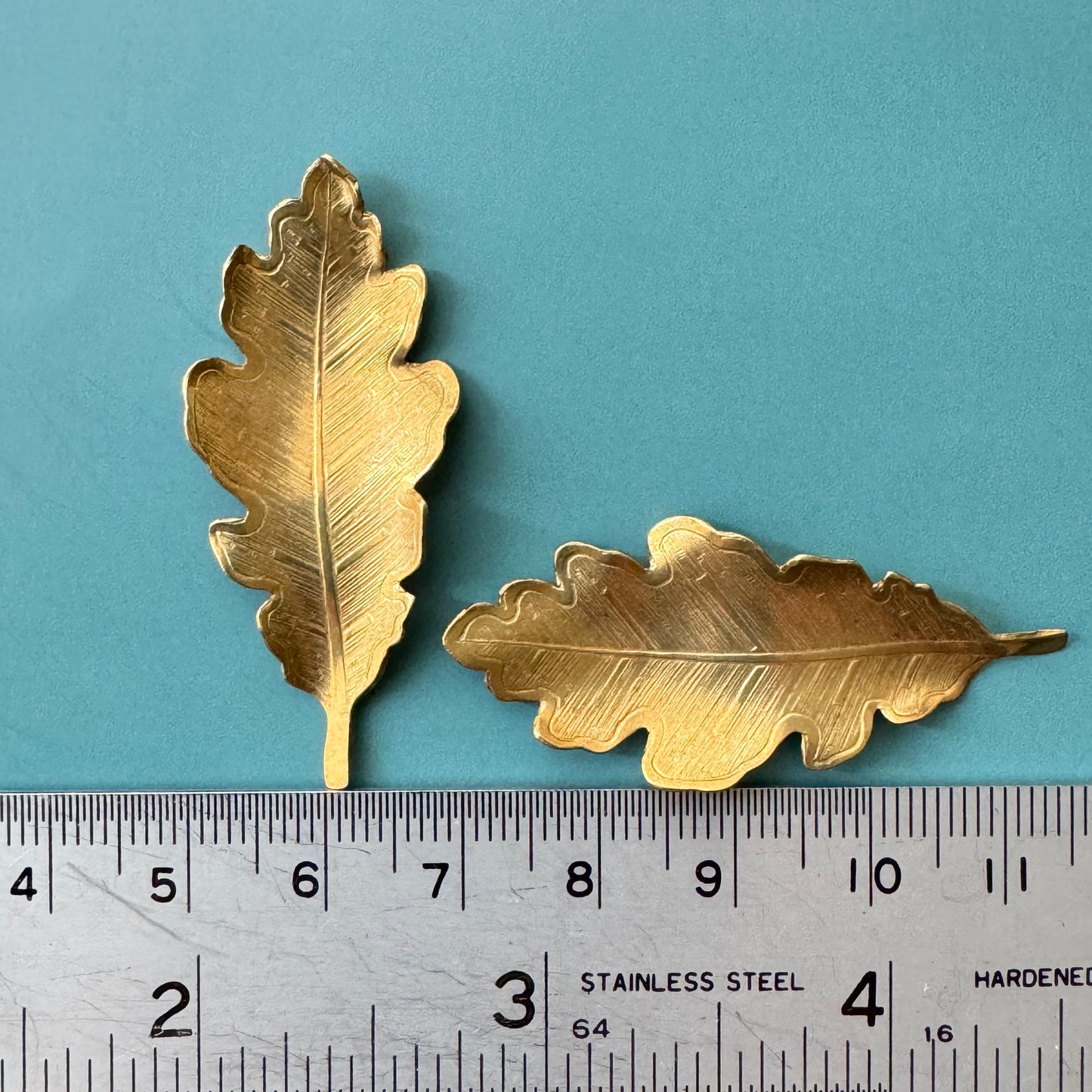 USA Vintage Brass Stamping Leaf 46x20mm