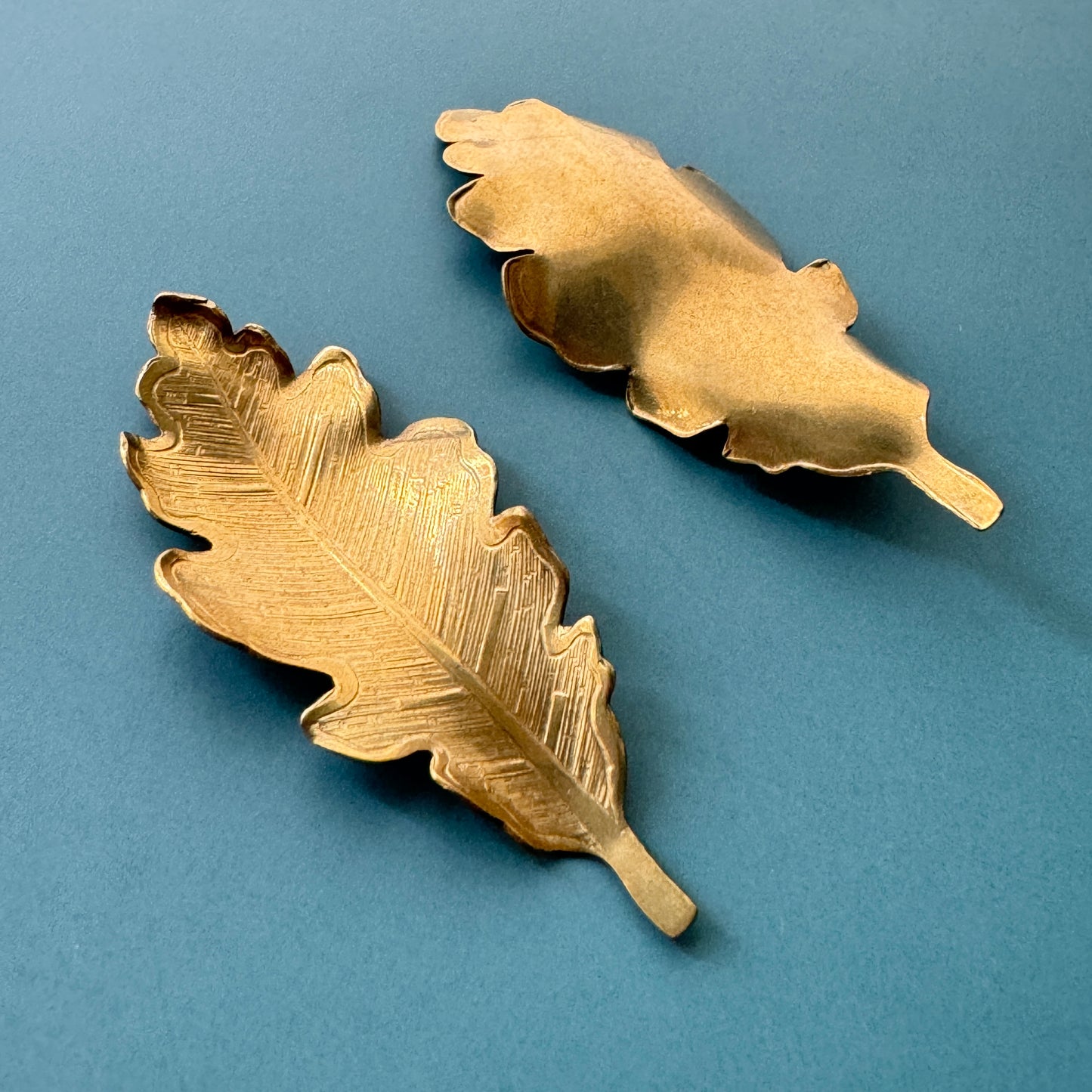 USA Vintage Brass Stamping Leaf 46x20mm