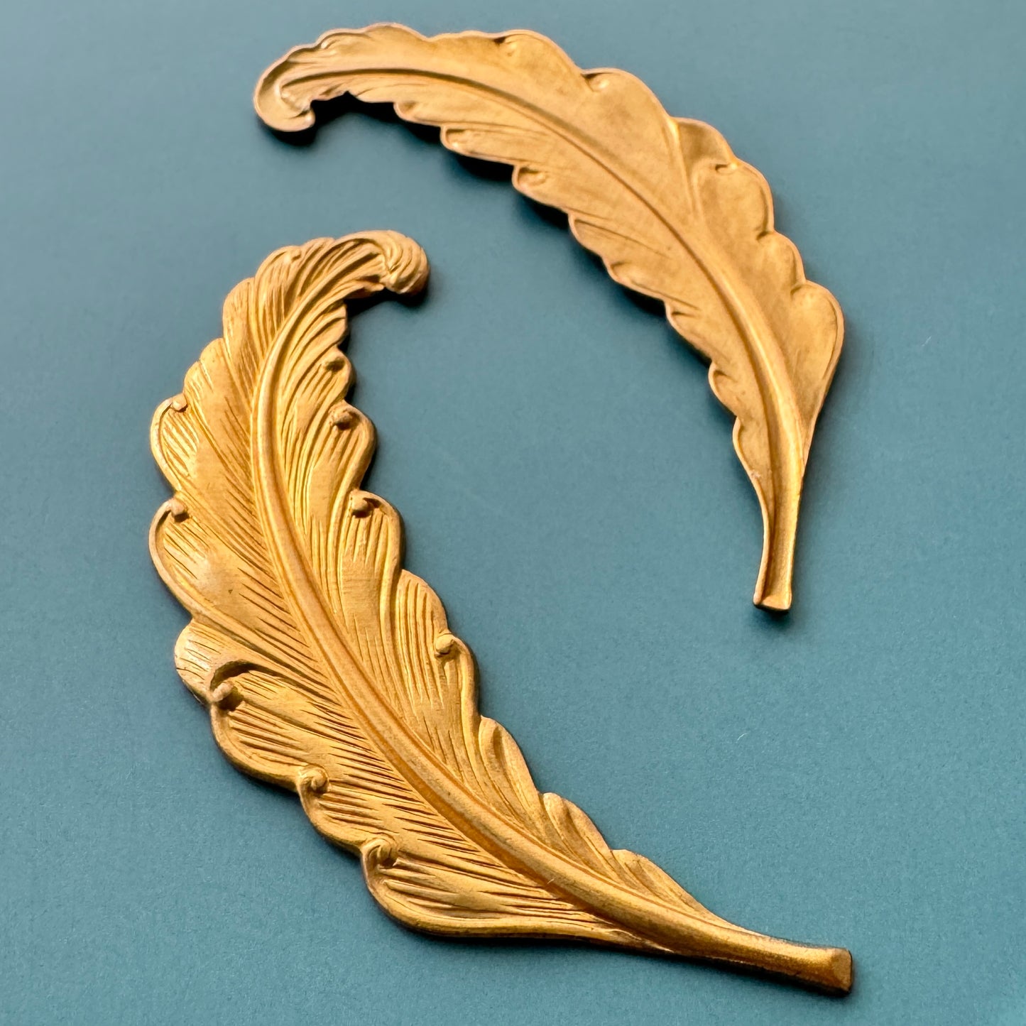 USA Vintage Brass Stamping Feather or Leaf 67x35mm