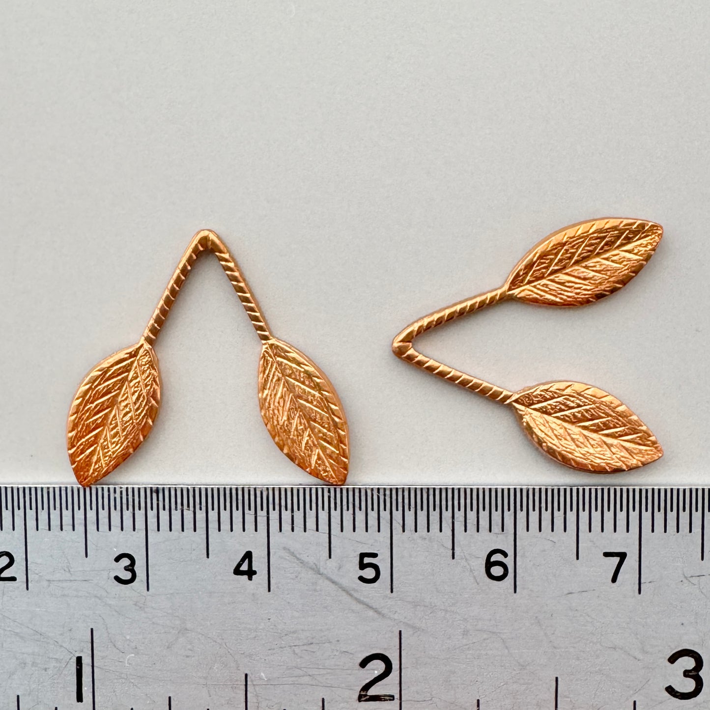 USA Vintage Brass Stampings Two Leaves 21x23mm【2pcs】