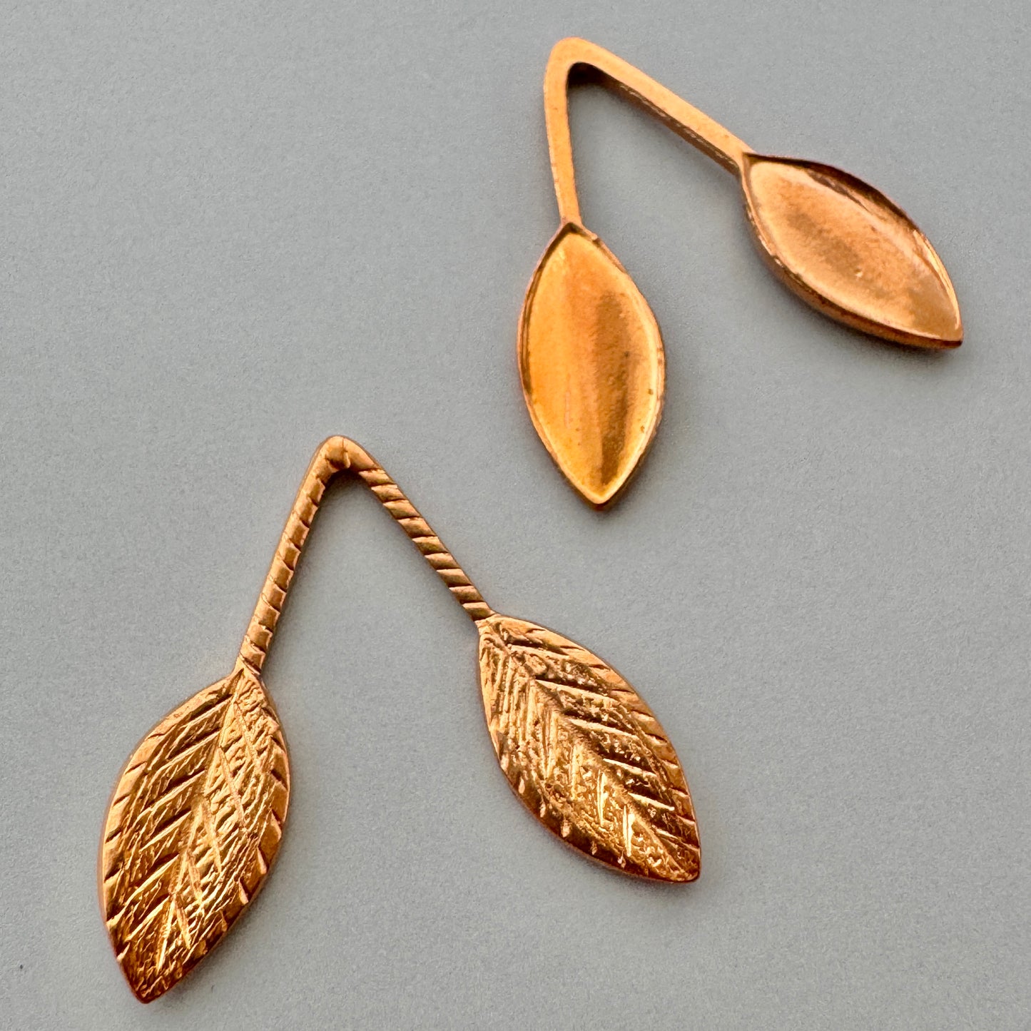 USA Vintage Brass Stampings Two Leaves 21x23mm【2pcs】