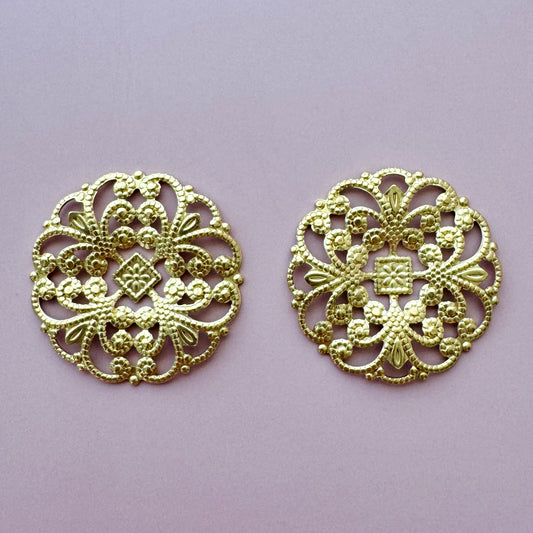 USA Vintage Brass Filigree 23mm 2pcs