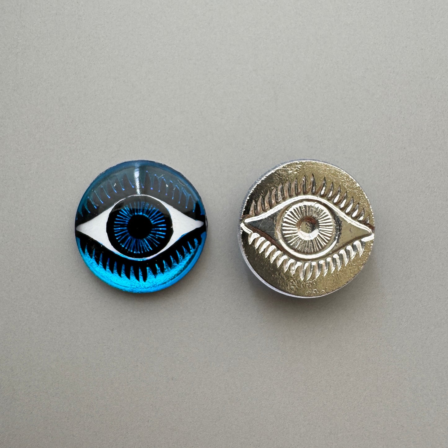 Czech Glass Intaglio Eye Bermuda Blue 14mm