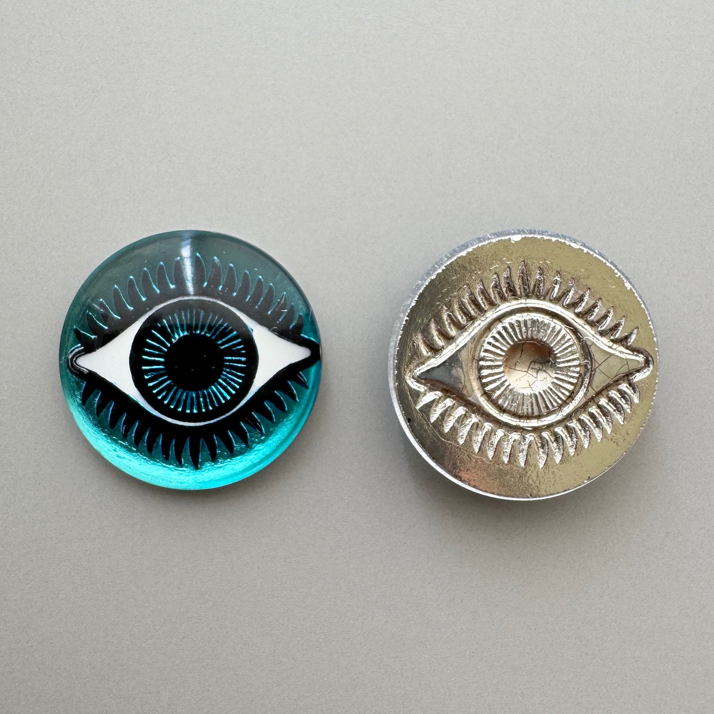 Czech Glass Intaglio Eye Bermuda Blue 18mm